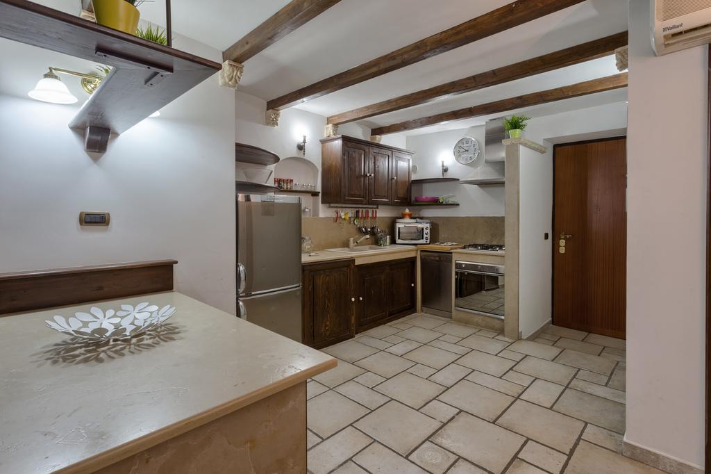Due Passi Dal Borgo Antico Appartement Bari Kamer foto